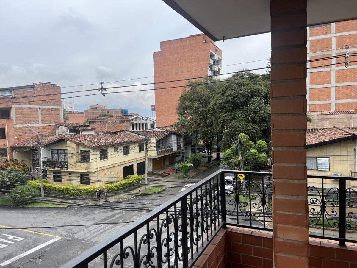 Casahotel De Lujo Colores - Estadio Medellín Extérieur photo